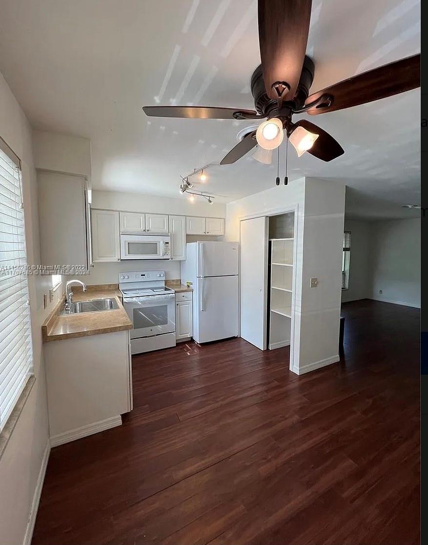 Picture of 3600 Jackson St # 8, Hollywood, FL 33021