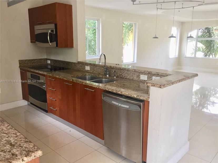 Picture of 2700 NE 184Th Ter # 126, Aventura FL 33160