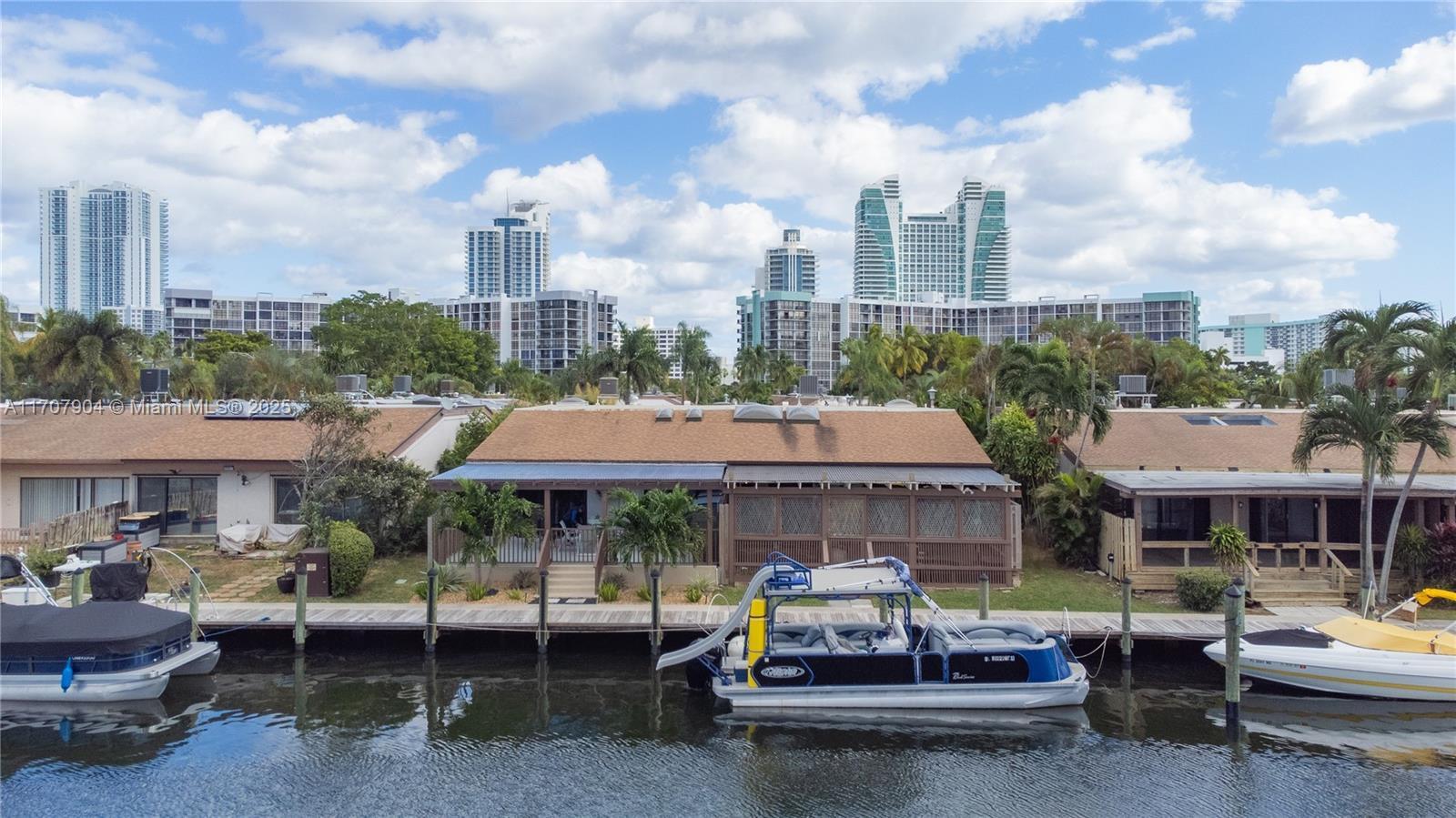Picture of 2617 S Parkview Dr, Hallandale Beach, FL 33009