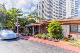 Picture of 2617 S Parkview Dr, Hallandale Beach, FL 33009