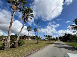 Picture of 19331 SW 188Th St, Miami, FL 33187