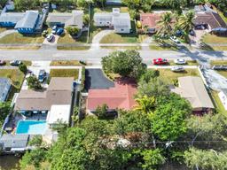 Picture of 19801 NE 13Th Ct, Miami, FL 33179