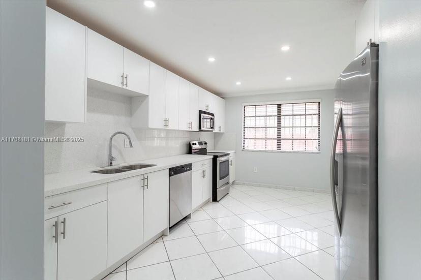 Picture of 561 SW 122Nd Ave, Miami FL 33184