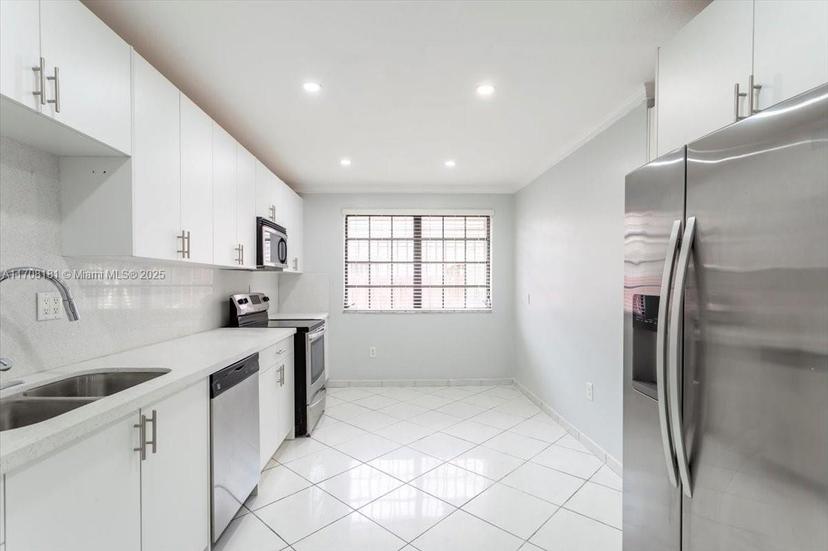 Picture of 561 SW 122Nd Ave, Miami FL 33184