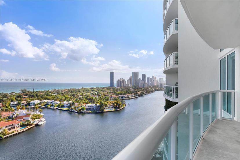 Picture of 20201 E Country Club Dr # 1902, Aventura FL 33180