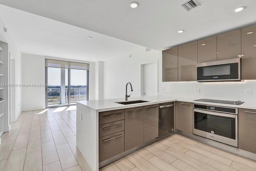 Picture of 2000 Metropica Way # 907, Sunrise FL 33323