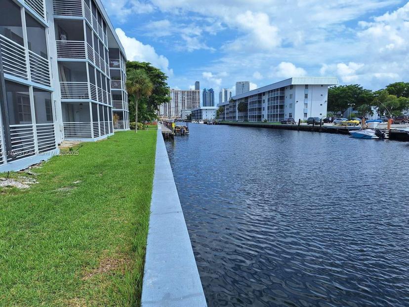 Picture of 3600 NE 170Th St # 402, North Miami Beach FL 33160
