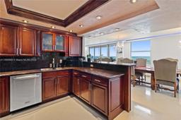 Picture of 1912 S Ocean Dr # 3D, Hallandale Beach, FL 33009