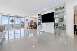Picture of 1912 S Ocean Dr # 3D, Hallandale Beach, FL 33009