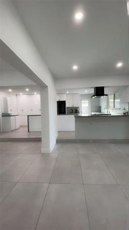 Picture of 2325 NE 194Th St, Miami, FL 33180