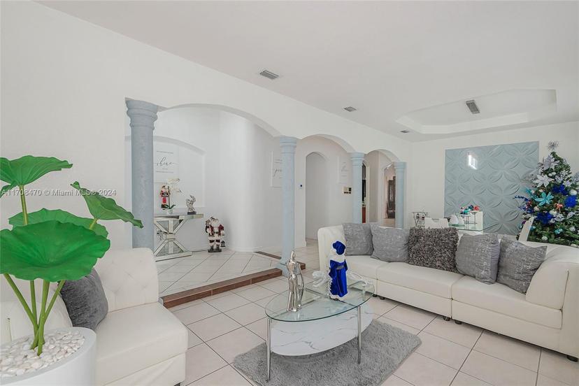 Picture of 15226 SW 21St Ln, Miami FL 33185