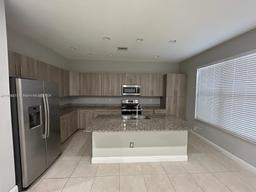 Picture of 20962 NW 1St Dr # 20962, Pembroke Pines, FL 33029