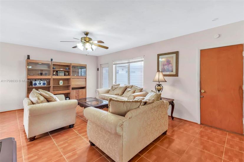 Picture of 2072 NE 169Th St # 10, North Miami Beach FL 33162
