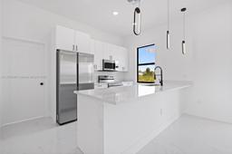 Picture of 2003 Curry Ave N, Lehigh Acres, FL 33971