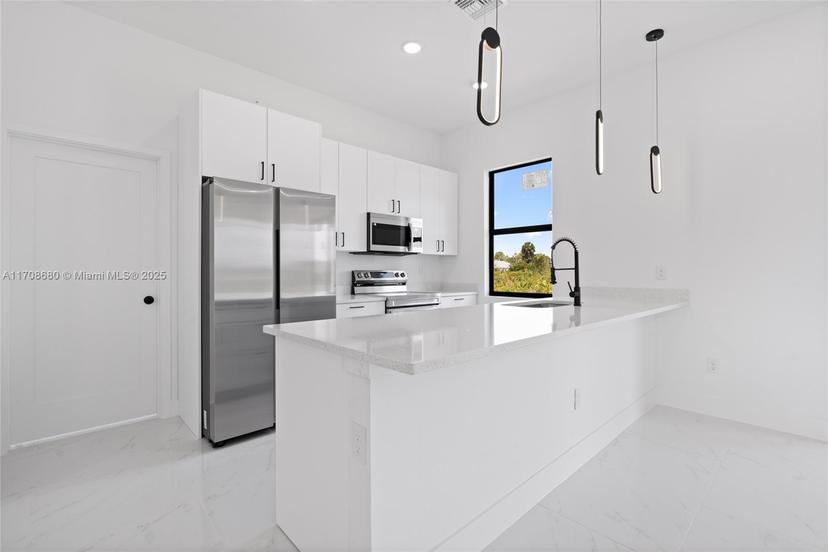 Picture of 2003 Curry Ave N, Lehigh Acres FL 33971