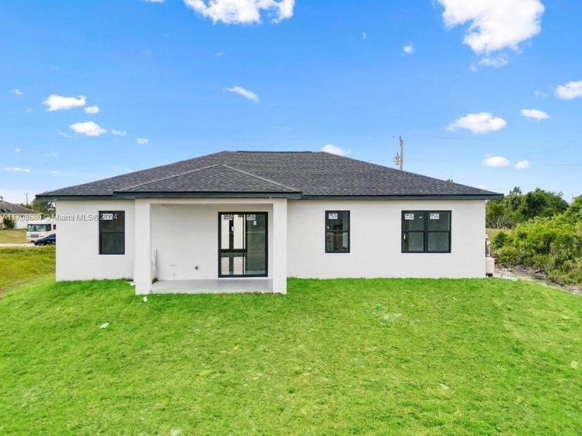 Picture of 2003 Curry Ave N, Lehigh Acres FL 33971