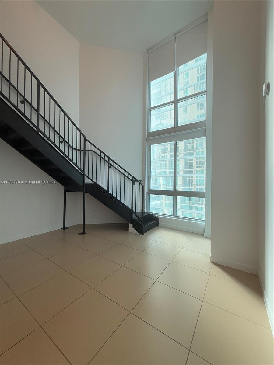 Picture of 300 S Biscayne Blvd # 804, Miami, FL 33131