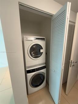 Picture of 300 S Biscayne Blvd # 804, Miami, FL 33131