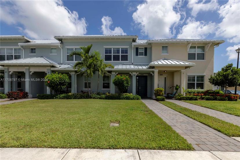 Picture of 1240 Eucalyptus Dr # 2, Hollywood FL 33021