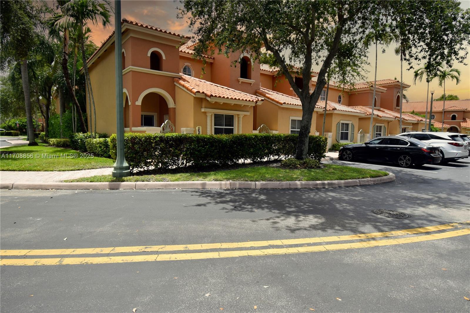 Picture of 4975 N Tradewinds Ter # 601, Dania Beach, FL 33312
