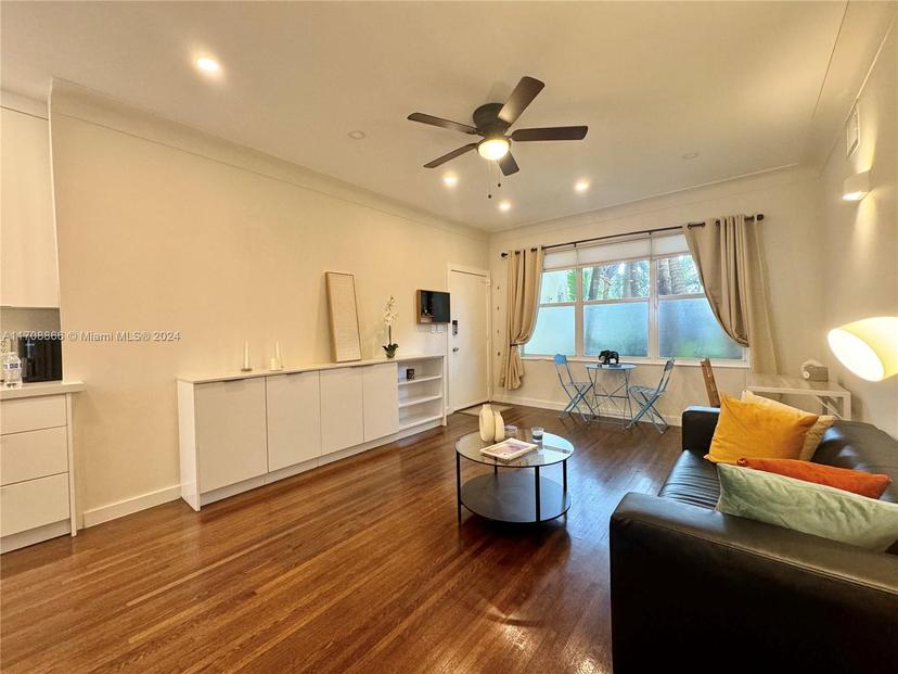 Picture of 1446 Lenox Ave # 2, Miami Beach FL 33139