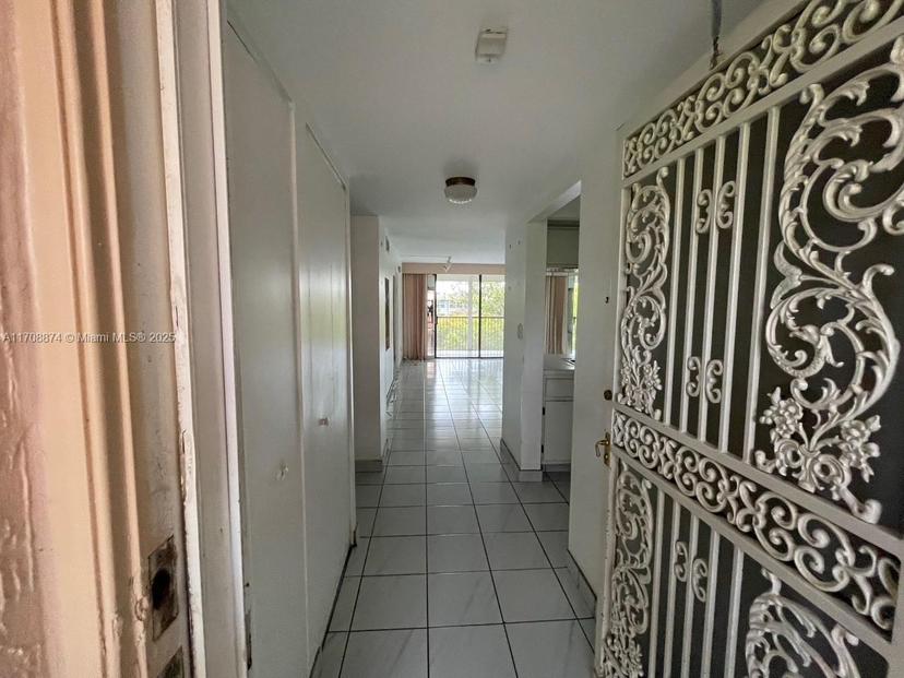 Picture of 6800 Cypress Rd # 511, Plantation FL 33317