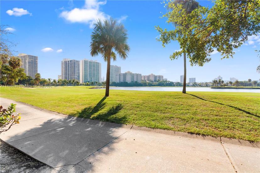 Picture of 3675 N Country Club Dr # 105, Aventura FL 33180