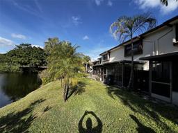 Picture of 4389 N Carambola Cir N, Coconut Creek, FL 33066