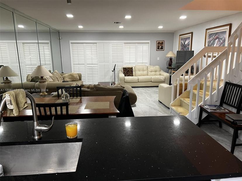 Picture of 4389 N Carambola Cir N, Coconut Creek FL 33066