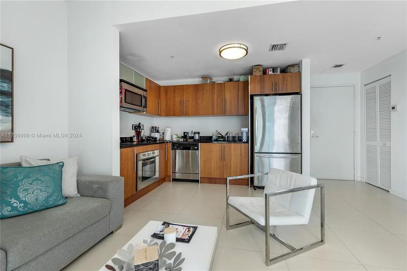 Picture of 300 S Biscayne Blvd # 2309, Miami FL 33131