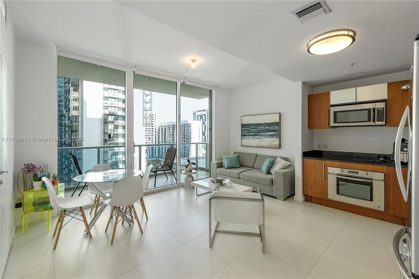 Picture of 300 S Biscayne Blvd # 2309, Miami FL 33131