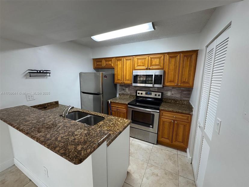 Picture of 1269 SW 46Th Ave # 2401, Pompano Beach FL 33069