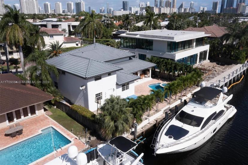 Picture of 2940 NE 164Th St, North Miami Beach FL 33160