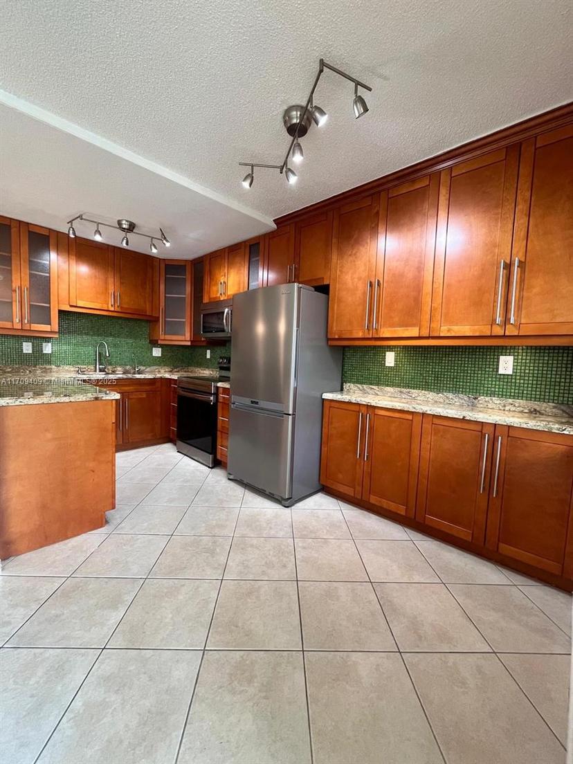 Picture of 1152 NW 30Th Ct # 111, Wilton Manors FL 33311