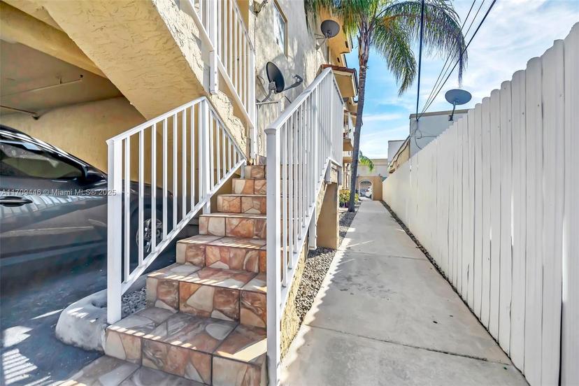 Picture of 9 E 4Th St # 207, Hialeah FL 33010