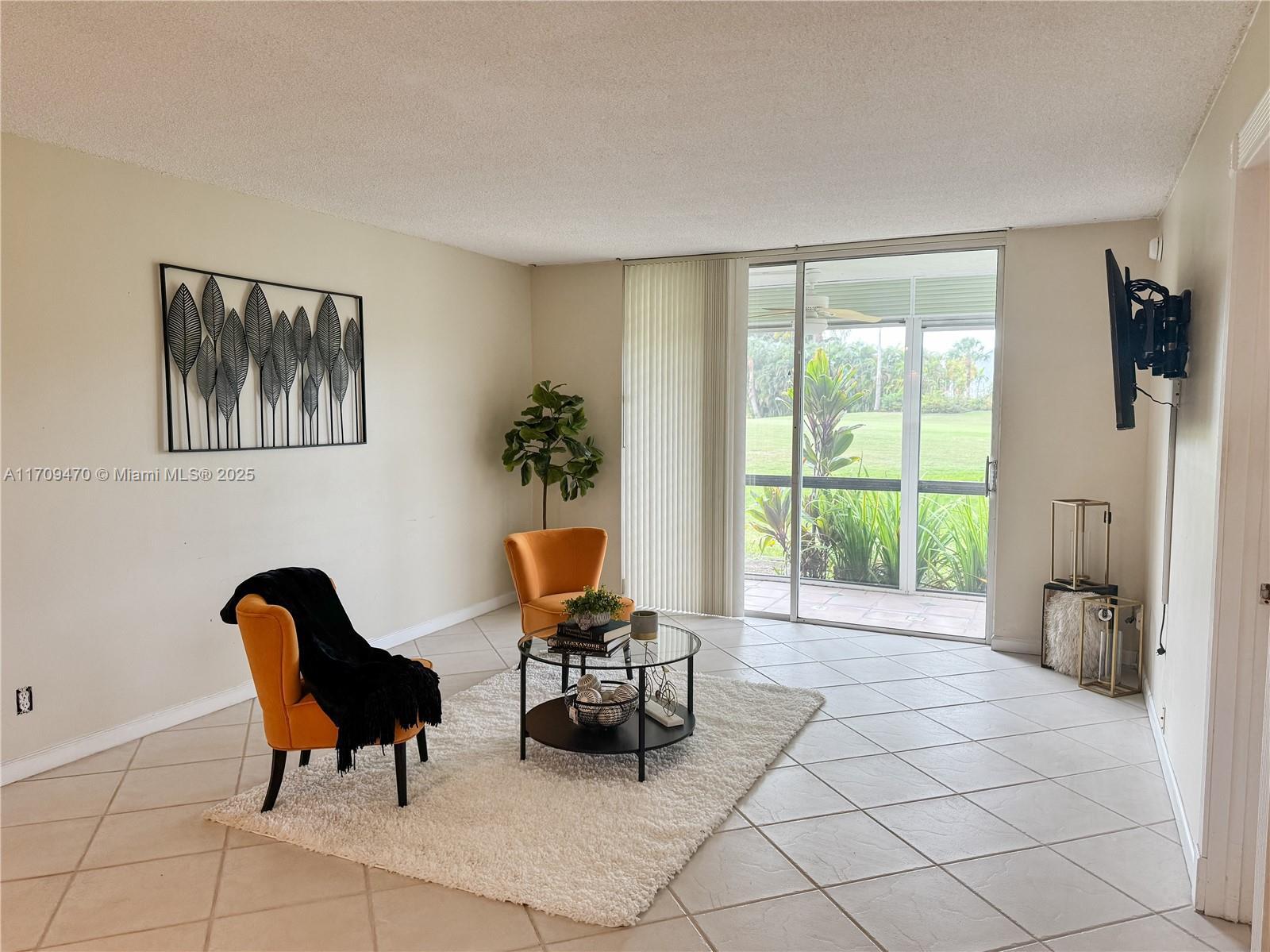 Picture of 9811 N Hollybrook Lake Dr # 103, Pembroke Pines, FL 33025