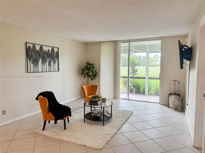 Picture of 9811 N Hollybrook Lake Dr # 103, Pembroke Pines, FL 33025