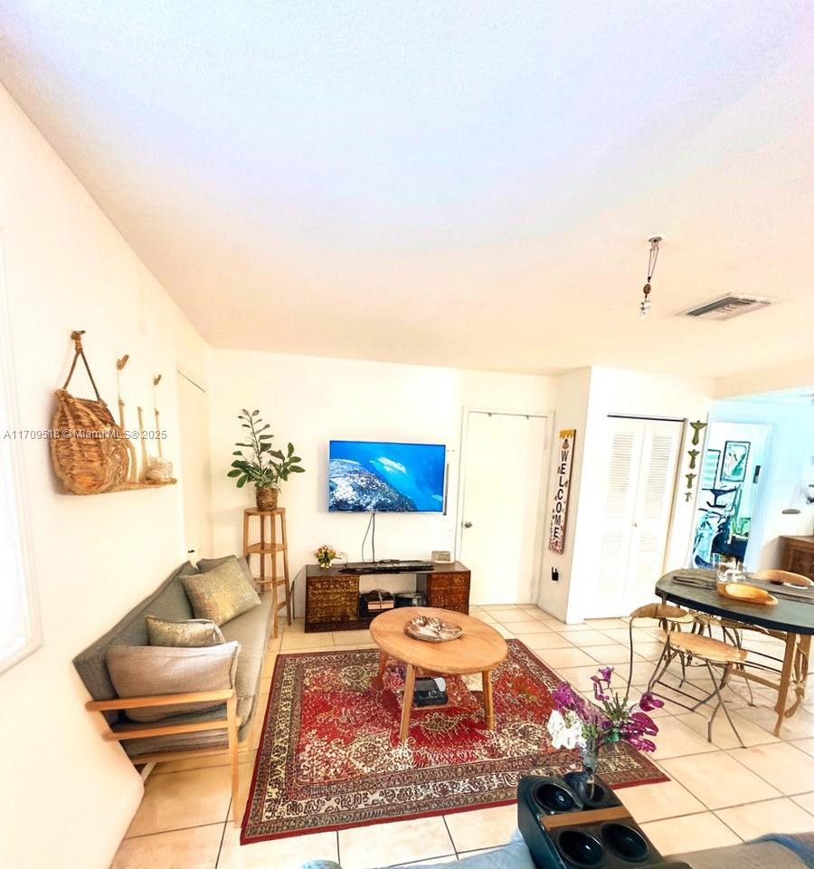 Picture of 1627 NW 18Th St # 401, Miami, FL 33125
