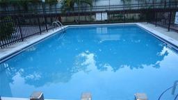 Picture of 13500 NE 3Rd Ct # 106, North Miami, FL 33161