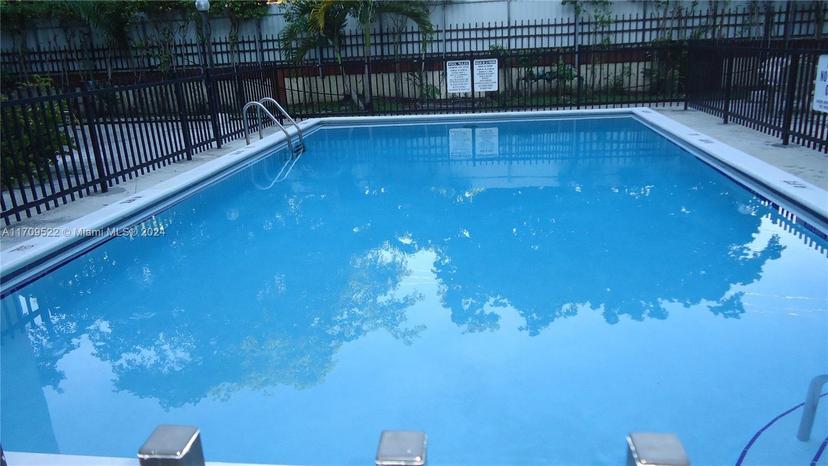 Picture of 13500 NE 3Rd Ct # 106, North Miami FL 33161