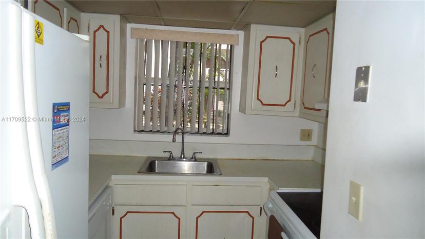 Picture of 13500 NE 3Rd Ct # 106, North Miami FL 33161