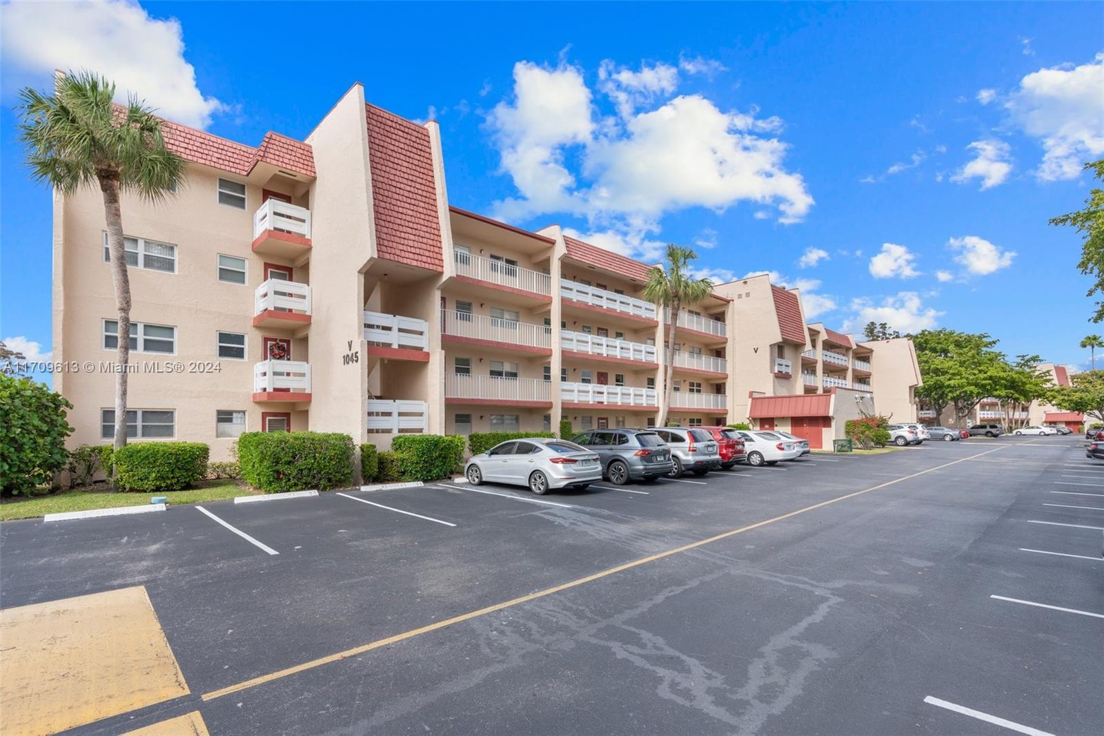 Picture of 1045 Country Club Dr # 402, Margate, FL 33063