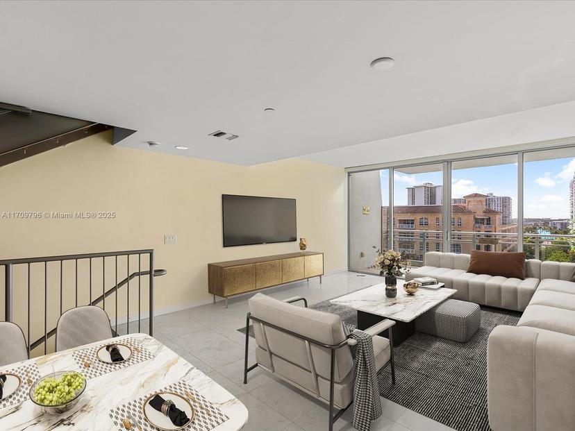 Picture of 2950 NE 188Th St # 511, Aventura FL 33180