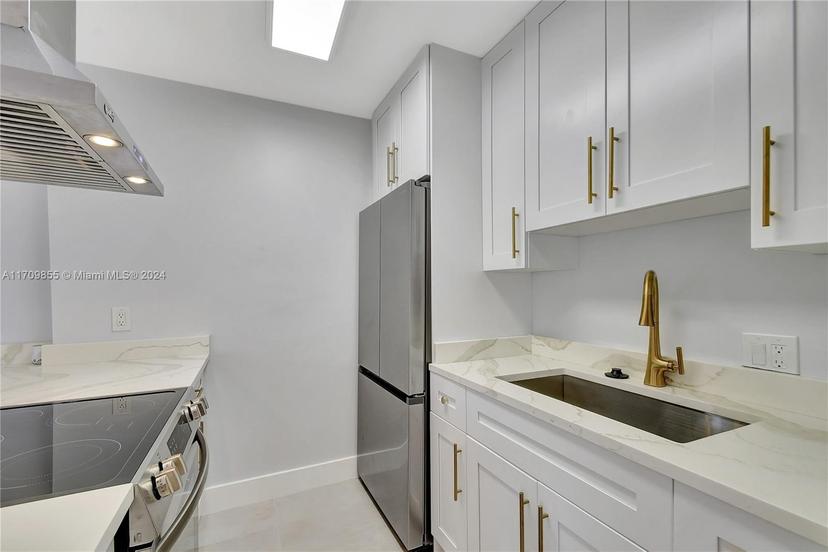 Picture of 14 Crossings Cir, Boynton Beach FL 33435