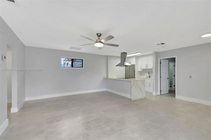 Picture of 14 Crossings Cir, Boynton Beach FL 33435