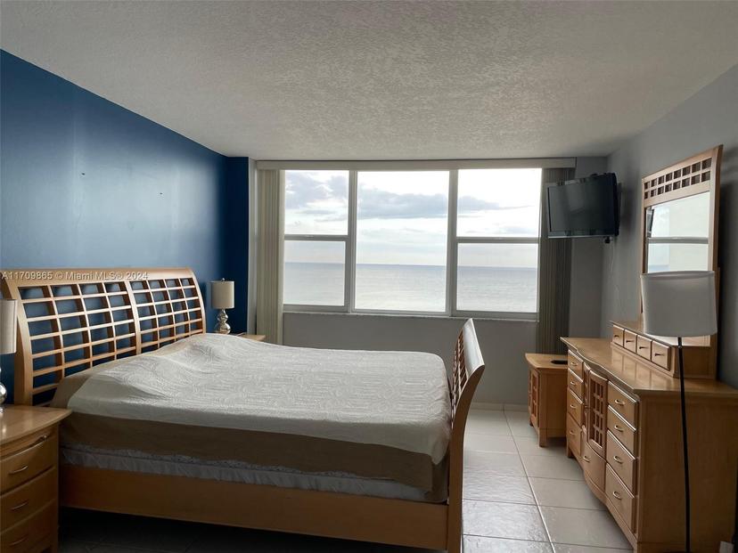 Picture of 3180 S Ocean Dr # 1003, Hallandale Beach FL 33009