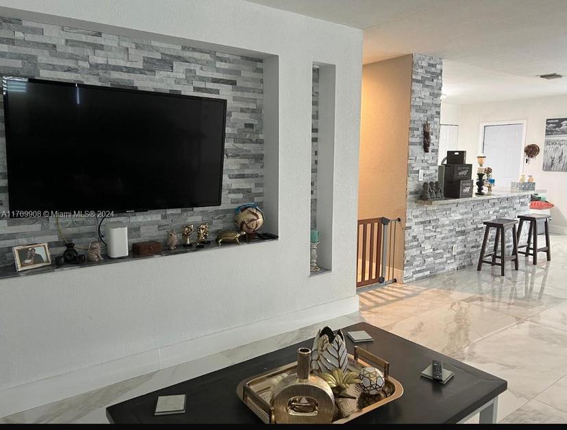 Picture of 845 NW 10Th St, Hallandale Beach FL 33009