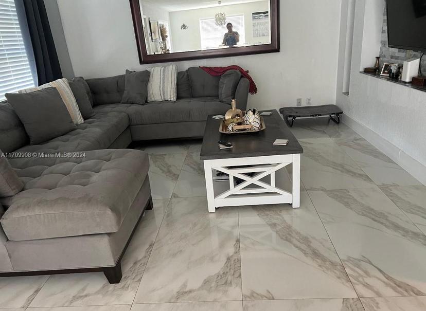 Picture of 845 NW 10Th St, Hallandale Beach FL 33009