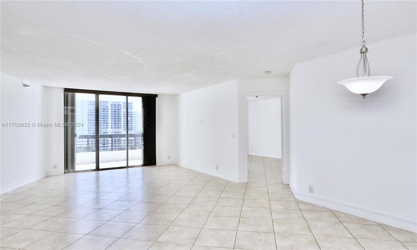Picture of 3500 Mystic Pointe Dr # 1207, Aventura FL 33180