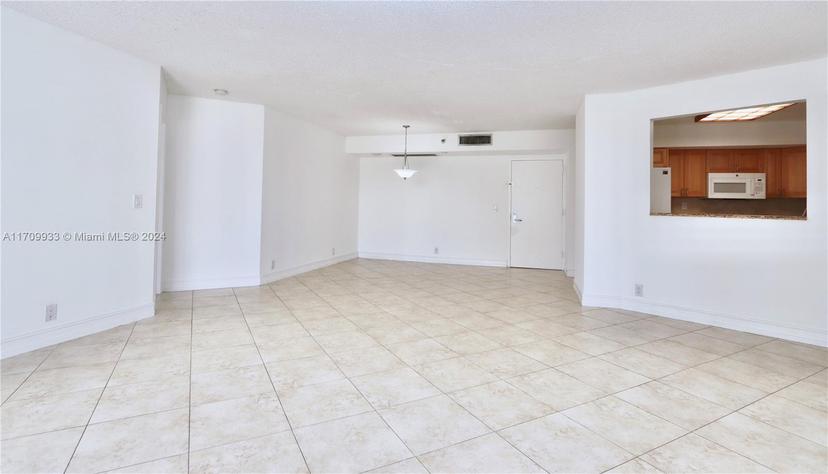 Picture of 3500 Mystic Pointe Dr # 1207, Aventura FL 33180